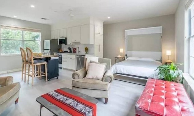 Westfield Apartment | Deep Eddy SoTa I Spacious Studio in Austin