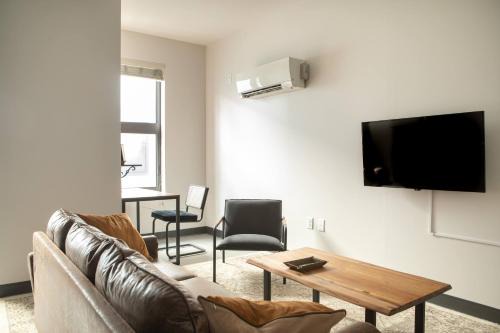 Westown Apartment | Deer District Studio Apt - One Block from Fiserv and Baird