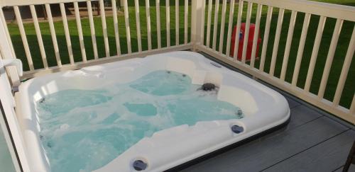 Tattershall House | dees hot tub breaks tattershall lakes The Ramparts 20