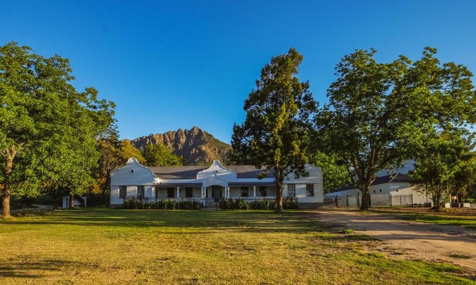 Paarl House | Dekkersvlei Guesthouse
