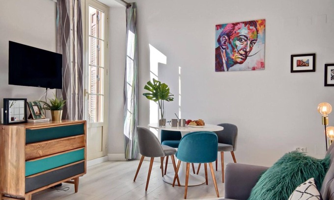 La Merced Apartment | Del Parque Flats Alamos: Appartement 2 Chambres Rénové au Coeur de Malaga