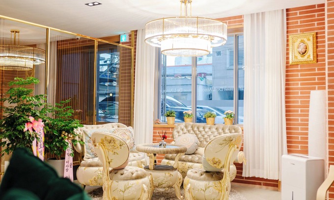 Chungmu Hotel | DELAMOUR Hotel