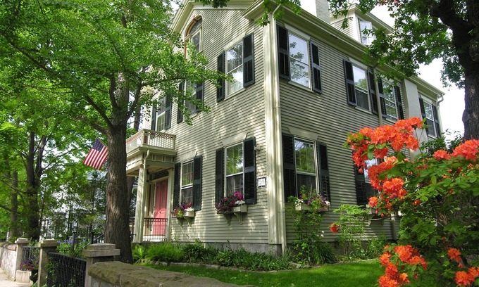 Fairhaven Bed & Breakfast | Delano Homestead Bed & Breakfast
