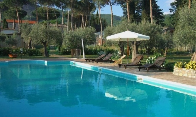 Passignano sul Trasimeno Apartment | Delightful apartment with pool, ideal for families. We accommodate dogs.