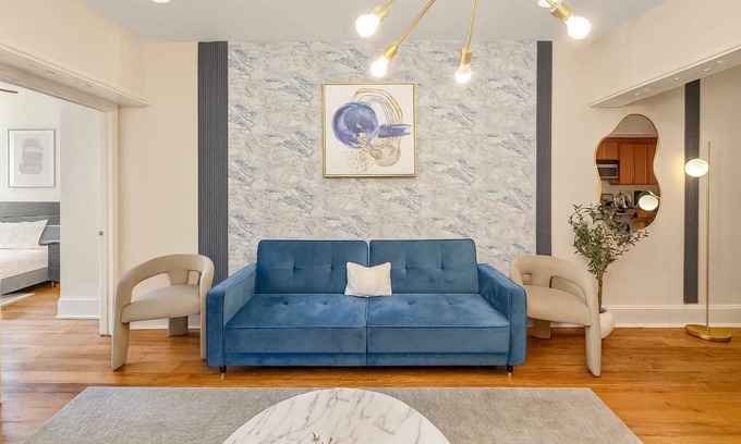 Old City Apartment | Delightful 4BR Home Old City Walk to Attractions