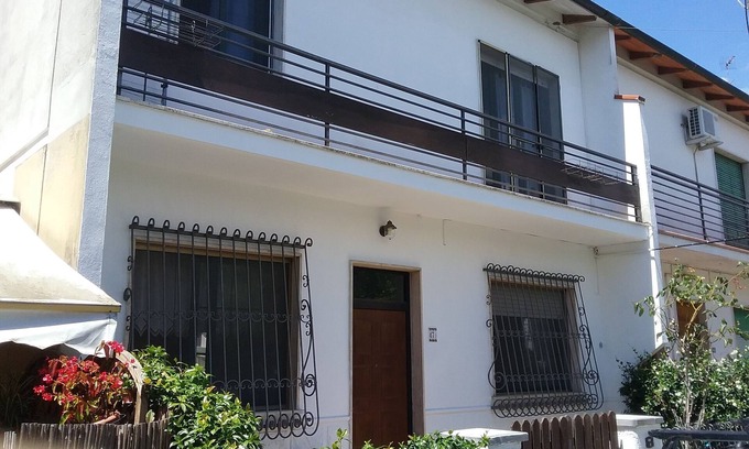 Ex Campo d'Aviazione House | Delightful duplex villa near the sea