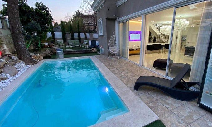 Rishon LeTsiyon House | Deluxe 4BR Villa Spa in Rishon LeZion