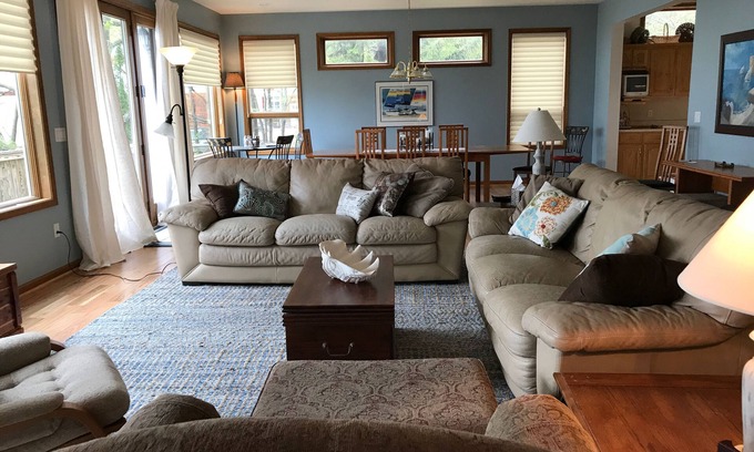 Au Gres House | Deluxe 5 bedroom Lakefront home, Lake Huron, Sandy Beach, Wooded Point