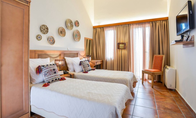 Varos Hotel | Deluxe Double Room/Varos Village Boutique Hotel