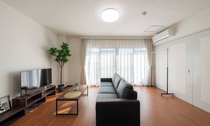 Minato Hotel | Deluxe Family Suite 402/Osaka Ōsaka