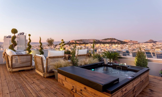 Kallithea Apartment | Deluxe Penthouse with Acropolis View & Jacuzzi