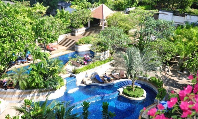 Patong Hotel | Deluxe Room #10, partial sea-view