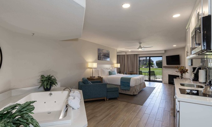 Rio del Mar Apartment | Deluxe Spa Suite-Ocean View-Allergy Friendly!