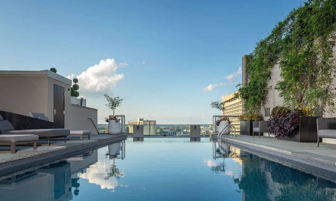 Parkway Museum District House | Deluxe Studio, Two Double Beds, The Windsor Suites, Family-friendly Retreat