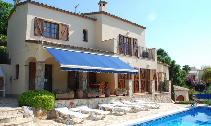 Calonge Villa | Deluxe Villa in Calonge with Private Pool