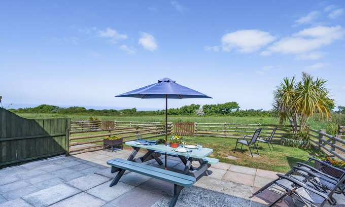 Stibb House | Demelza Cottage - Three Bedroom House, Sleeps 6