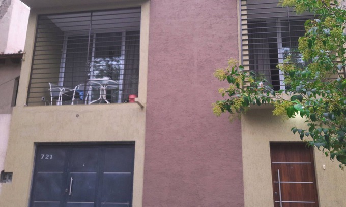 Mendoza City Center Apartment | Departamento temporal ubicado frente al Parque Central de la Ciudad de Mendoza.