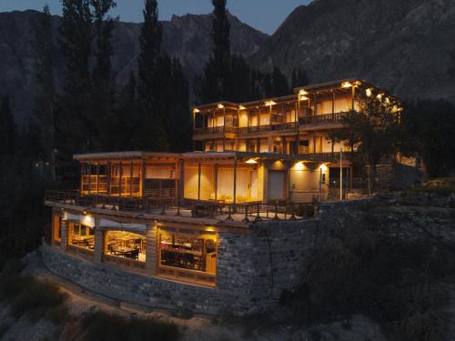 Gilgit-Baltistan Resort | Dera Lamsa Resort Shigar