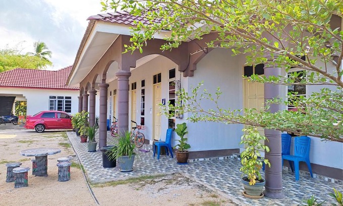 Kampong Raja House | Desa Besut Inn