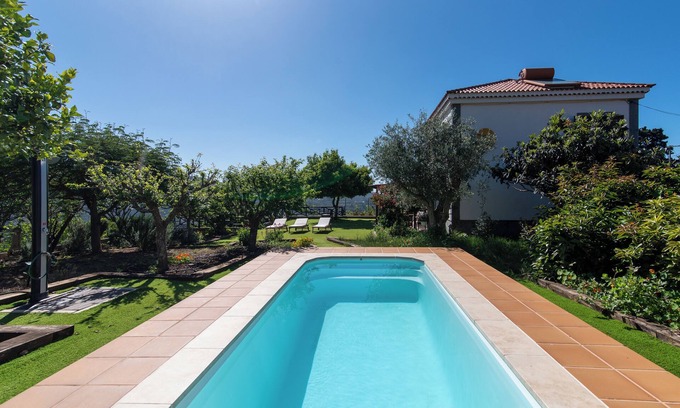 Valleseco Villa | Description