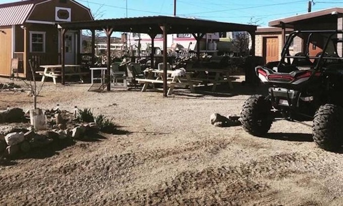 Meadview RV Rental | Desert Farmhouse Glamping- SkyWalk, Lake Mead, Site Seeing, Hiking, Fishing