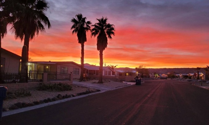 Bullhead City House | Desert living close to the Colorado river and casinos