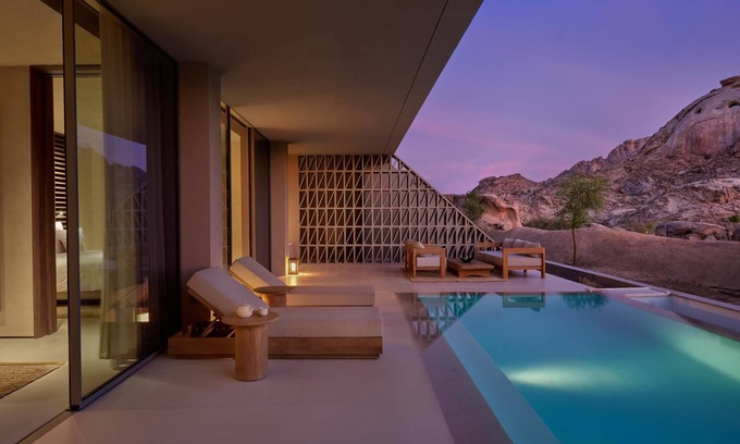 Tabuk Hotel | Desert Rock Resort