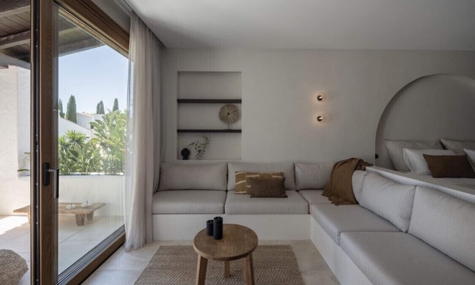 Golden Mile Apartment | Design Apartment in Puente Romano Beach Resort