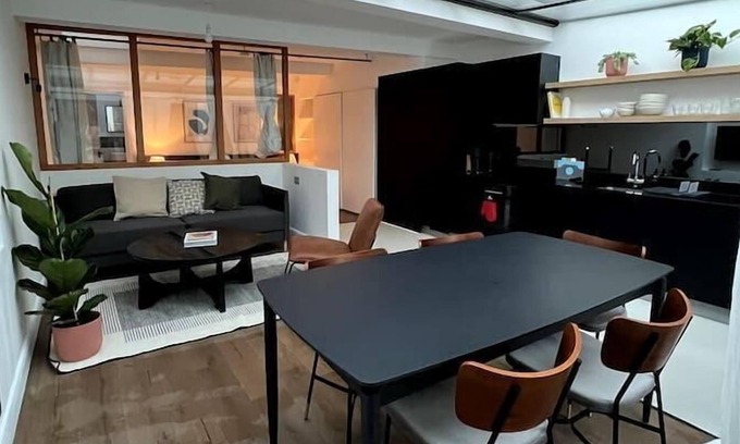 Harrow Road Apartment | Design Led 1 bed in cosmopolitan Queens Park