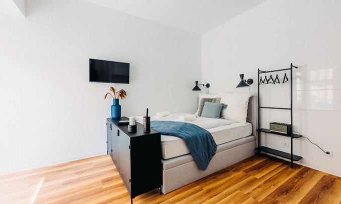Friedrichstadt Apartment | Design meets comfort - urban & modern