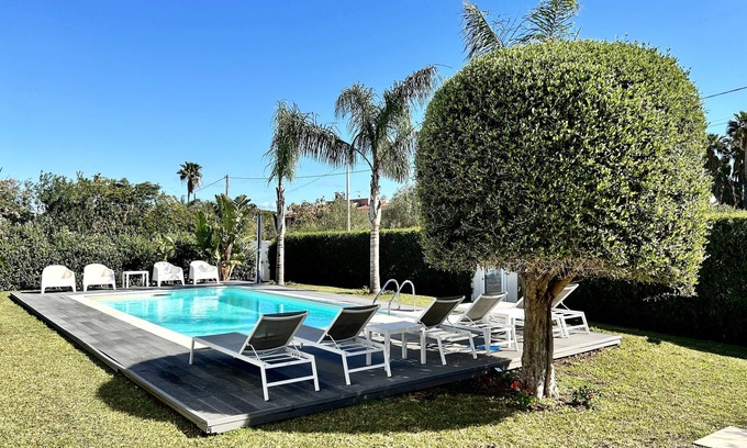 Syracuse Villa | Design Villa with Pool