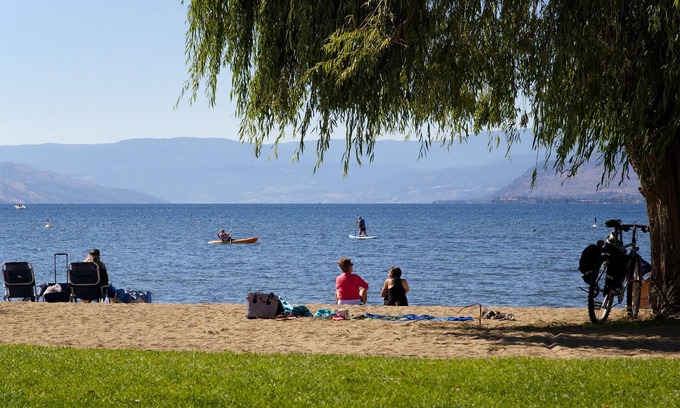 Kelowna Central Business District Condo | Designer Penthouse in the heart of Downtown Kelowna