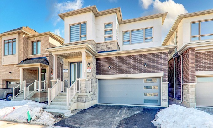 Barrie House | Detached Brand New Modern Home In South Barrie with H+ME Technology