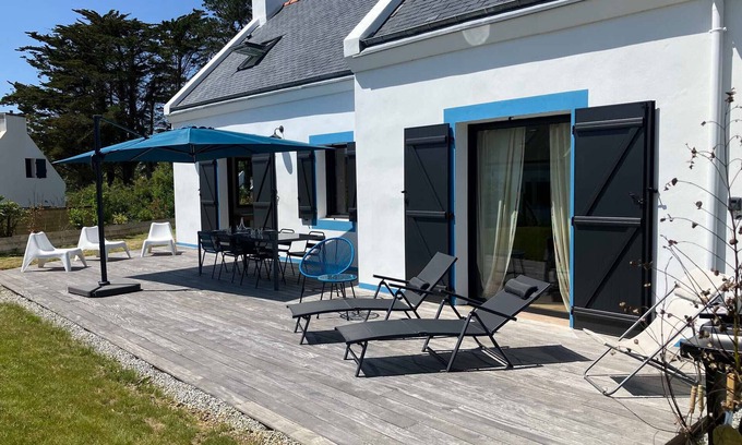 Locmaria House | Detached house in Pouldon, near beach, 4 bedrooms, garden