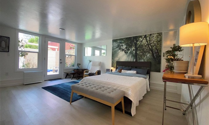 East End Cottage | Detached Studio cottage w/private Patio Garden &BBQ in Alameda -Oakland Airport