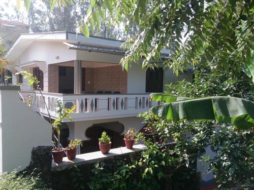 Stuart Hill House | Dhruva Homestay