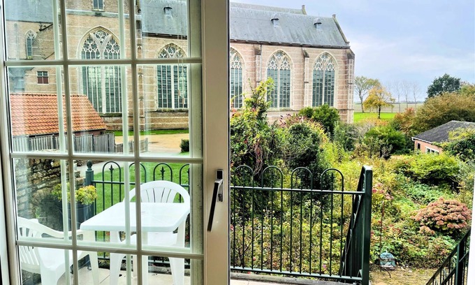 Brouwershaven House | Dijkhuisje by Interhome