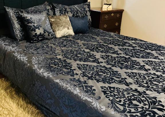 Columbia Apartment | Dime Divas LLC