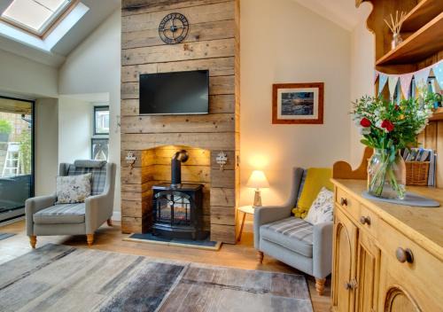 Lowick House | Dingley Dell