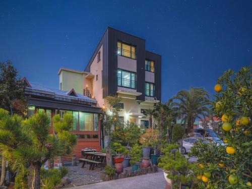 Downtown House | Diorem Pension