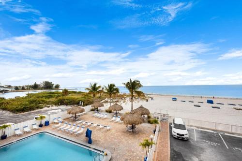 Madeira Beach Apartment | Direct Beach Front 3 Bedroom - Beach Place #208
