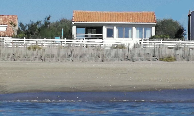 Frontignan Villa | Direct beach villa 4 bedrooms with private beach : magical