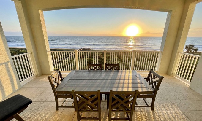 Palm Coast Condo | Direct Oceanfront Paradise with Gigabit Internet and 55” 4K Streaming TV!