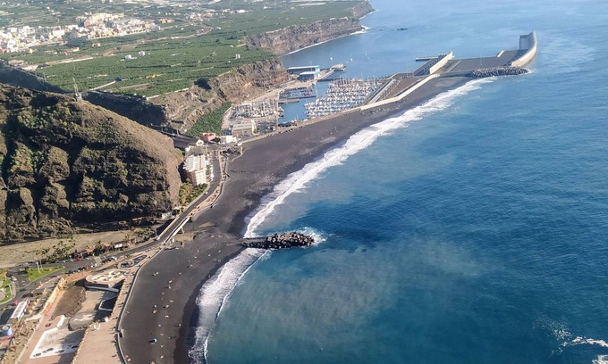 Puerto de Tazacorte House | Directly on the beach - La Huaca Apartment