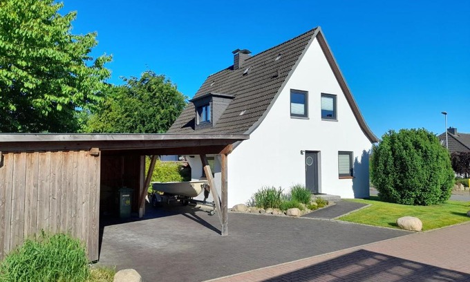 Fahrdorf House | Direkter Blick auf´s Wasser