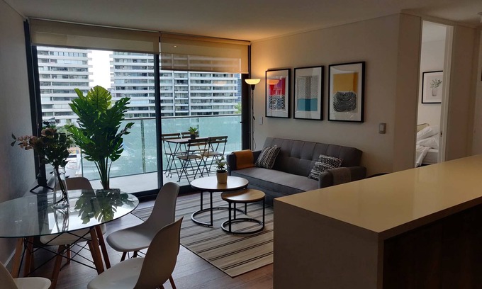 Apoquindo Apartment | Discover Arauco Vibe 2BR Oasis near Kennedy!