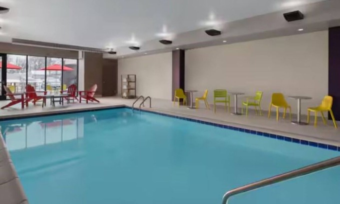 Des Moines Hotel | Discover Des Moines from a Cozy Suite Near Capitol – 3.1 Miles