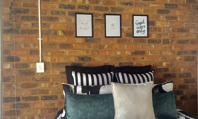 Greater Johannesburg Metropolitan Area Apartment | Discover Maboneng in Pulse .