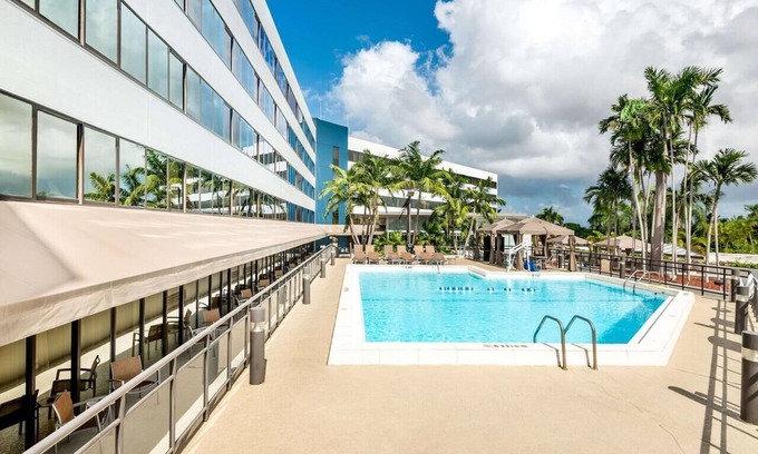 Flagami Hotel | Discover Miami! Two Units to Enjoy! Close to Merrick House and Gardens