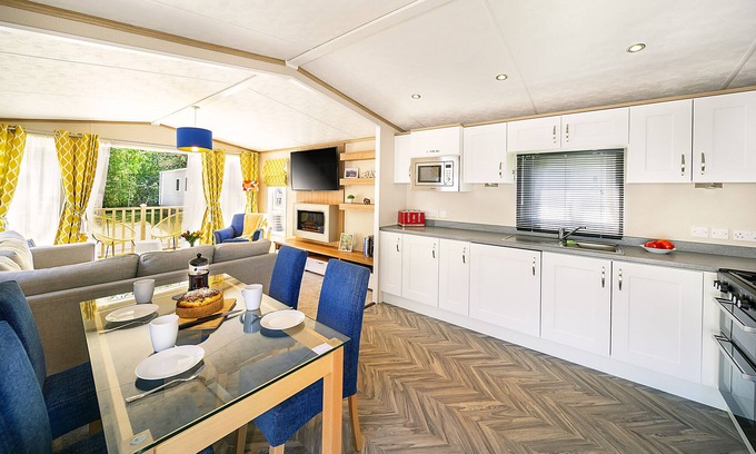 Carlisle Ski Chalet | Discover, Relax, Enjoy - Luxury Lodge all-round self-catering